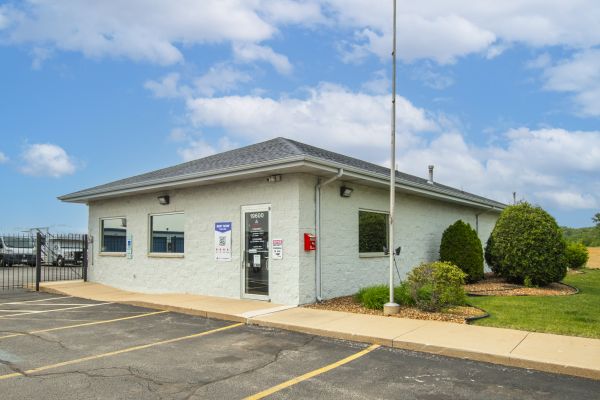 Devon Self Storage - 9136 - Lynwood - 19600 Stoney Island Avenue