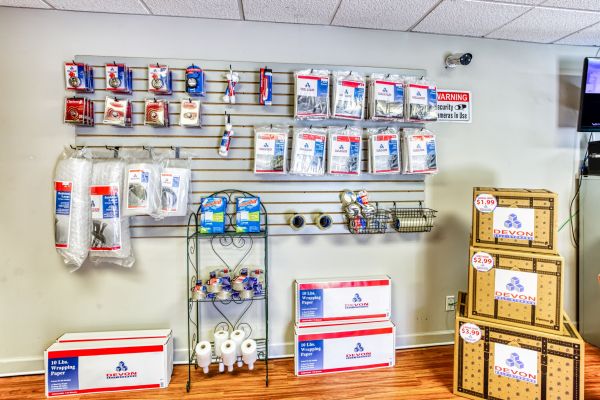 Devon Self Storage - 9009 - Mufreesboro - 1620 Lascassas Pike