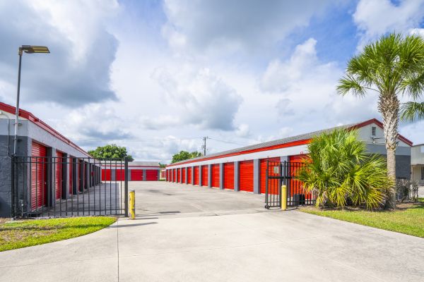 Devon Self Storage - 9164 - Okeechobee - 2190 Florida 70