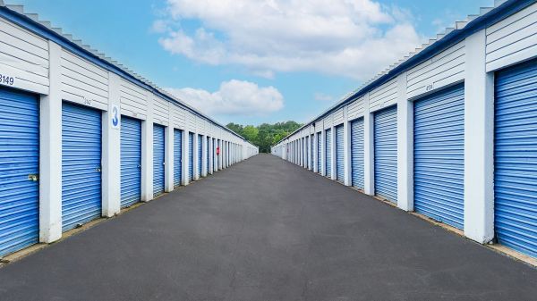 Devon Self Storage - 9116 - S. Germantown - 3686 South Germantown Road