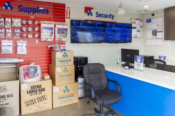 Devon Self Storage - 9129 - Pennington - 1930 South Pennington