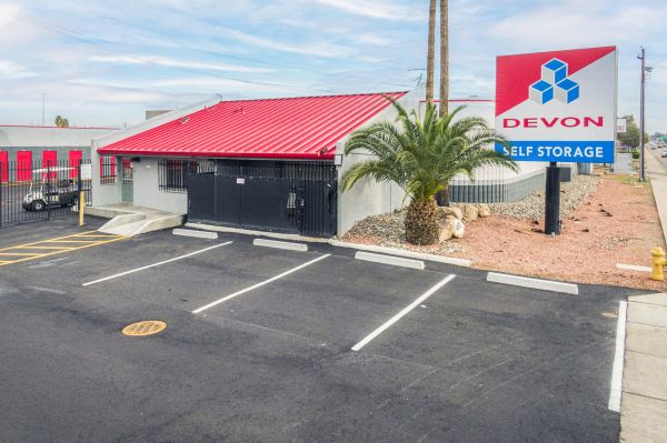 Devon Self Storage - 9127 - Budget Phoenix - 4010 West Indian School Road