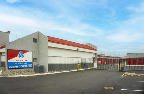 Devon Self Storage - 9127 - Budget Phoenix - 4010 West Indian School Road