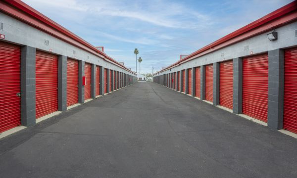 Devon Self Storage - 9127 - Budget Phoenix - 4010 West Indian School Road