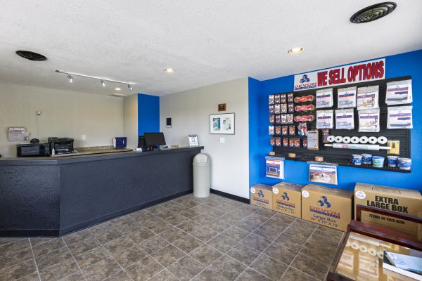 Devon Self Storage - 9001 - Urbana - 1408 West Anthony Drive