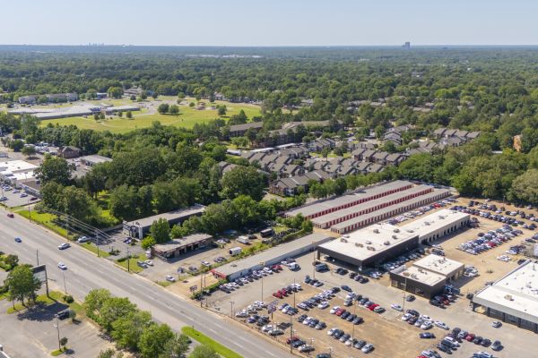 Devon Self Storage - 9112 - 6390 Winchester - 6390 Winchester Road