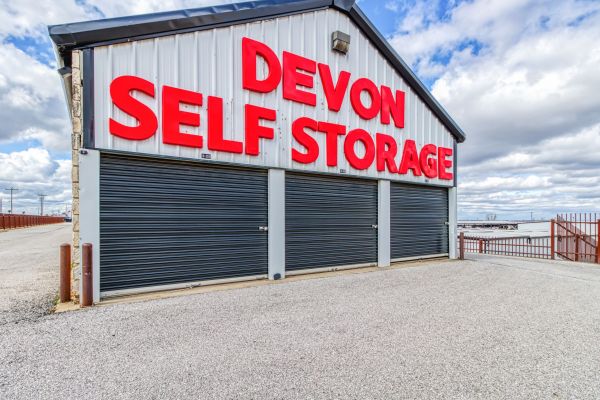 Devon Self Storage - 9003 - Yukon - 1777 West Vandament Avenue