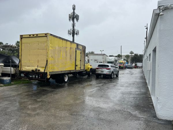Mizner Storall of Boynton Beach 24/7 Storage & Parking - 125 Northwest 31st Terrace