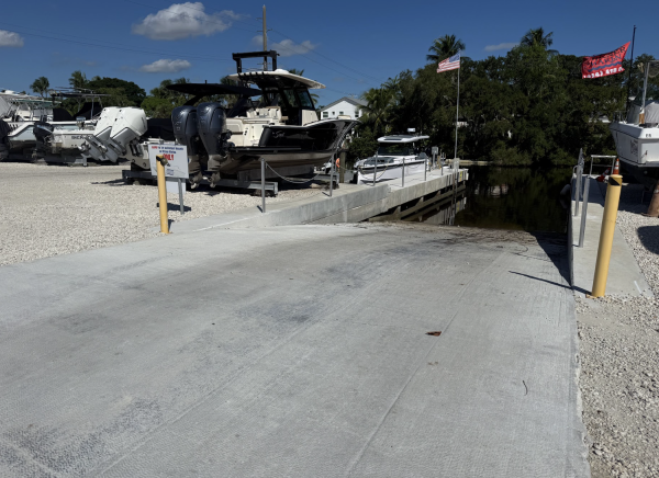 Mizner Marina 24/7 Boat Storage & PRIVATE BOAT RAMP on site - 790 Northwest 1st Avenue