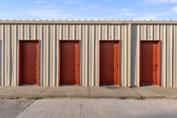 Lakeland Saver Self Storage - 4704 U.s. 92