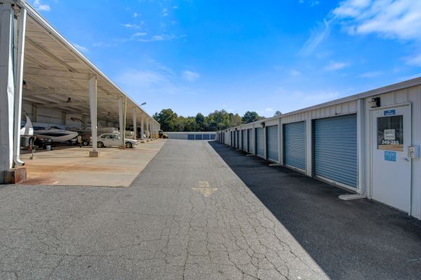 Hickory Saver Storage - 825 Us Highway 70 Southeast