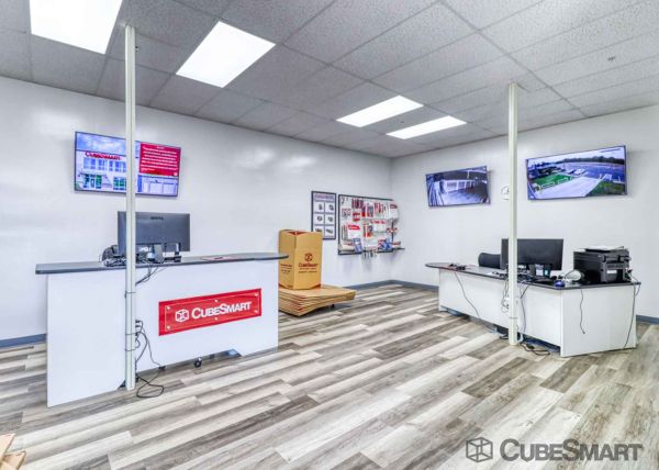 CubeSmart Self Storage - MS Tupelo - 2824 South Eason Boulevard