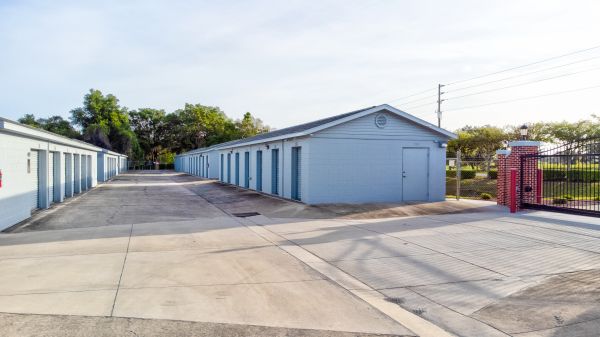 Stockpiles Self Storage - 4437 Treiman Boulevard