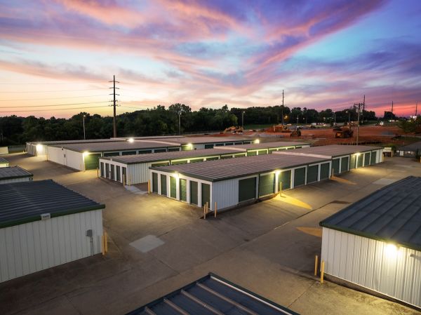 US Storage Centers - Clarksville - Parkway - 1280 Parkway Place