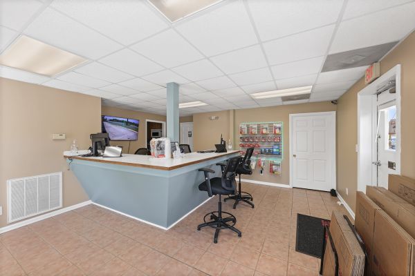 US Storage Centers - Clarksville - Parkway - 1280 Parkway Place