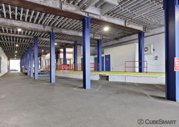 CubeSmart Self Storage - MD Baltimore Pleasant St - 211 East Pleasant Street