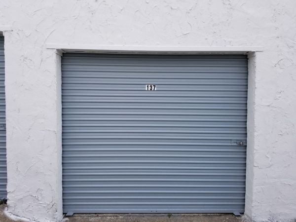Sunshine Self Storage - Collier - 122 Collier Drive