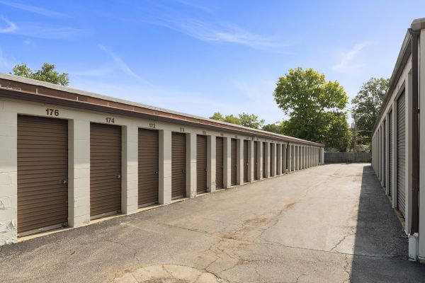 US Storage Centers - Wilmette - Wilmette - 3510 Wilmette Avenue
