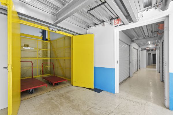 US Storage Centers - Wilmette - Wilmette - 3510 Wilmette Avenue