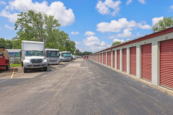 Storage Sense - Flint - 5172 Saginaw Road