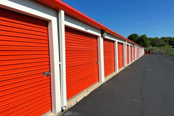Public Storage - Wadsworth - 660 Silvercreek Rd - 660 Silvercreek Rd