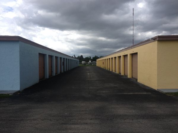 Safe T Storage - 17501 Pine Ridge Road