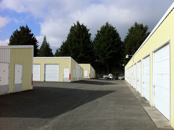 Stor-Eze #3 - 3601 112th St SW