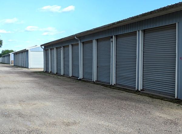 South Oakhill Storage - 3317 South Oakhill Avenue