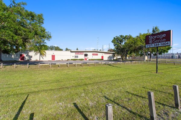 Storage Sense - St Petersburg - Self Service - 2401 Anvil Street North