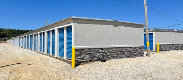 Stowaway Mini Storage - 1941 Grandview Road