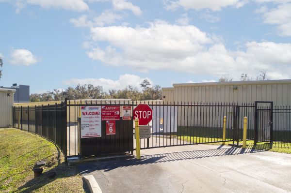 Devon Self Storage - 9170 - Archer Business Park - 6505 Southwest Archer Road