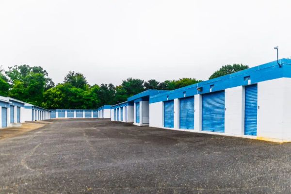 Mini Mall Storage - Shelby - 612 Smith Street