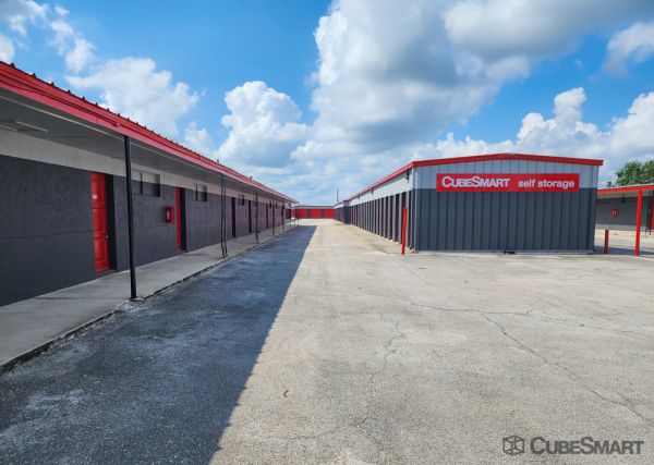 CubeSmart Self Storage - TX Seguin W Kingsbury St - 2015-2021 W Kingsbury St