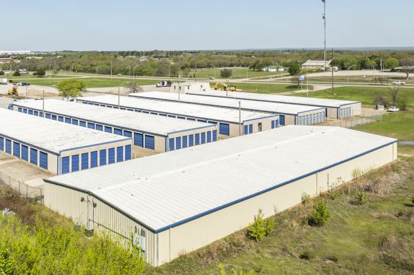 Devon Self Storage - 9174 - Veterans - 1900 Veterans Boulevard