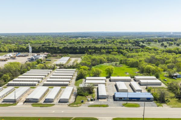 Devon Self Storage - 9173 - Ardmore - 1812 South Commerce Street