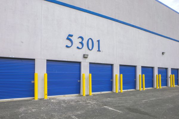 Devon Self Storage - 9178 - Baltimore - 5301 Park Heights Avenue