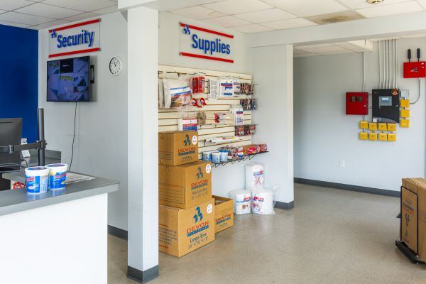 Devon Self Storage - 9172 - Middletown - 75 Brown Lane