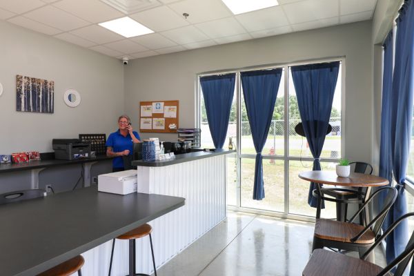 Crestview Storage - 398 Garden Street