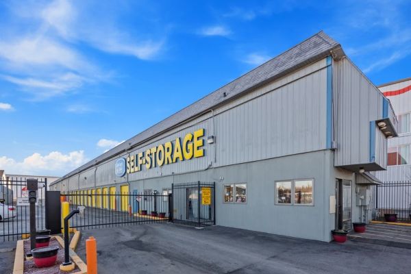 Storage Star Anchorage- North - 225 Boniface Parkway