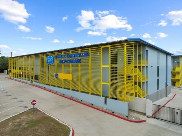 Storage Star Austin - FM 620 - 9311 North Fm 620