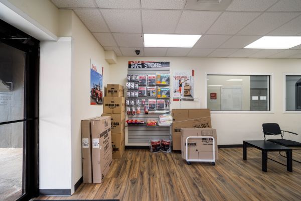 StorQuest - New Haven / Ferry - 140 Ferry Street