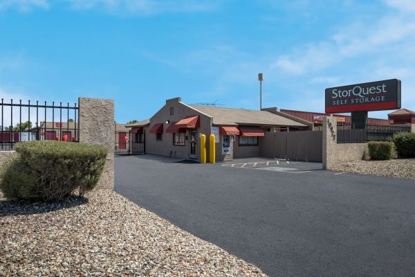 StorQuest - Phoenix/Indian School - 10622 West Indian School Road