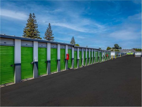 Extra Space Storage - 0463 - Roseville - Junction Blvd - 100 Junction Boulevard