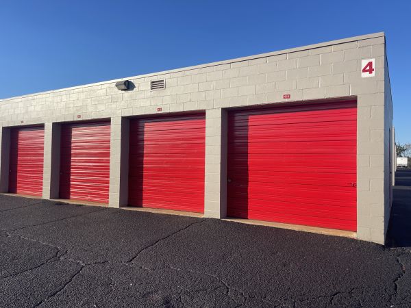 Longhorn State Storage Colonial Tyler - 2215 West Southwest Loop 323