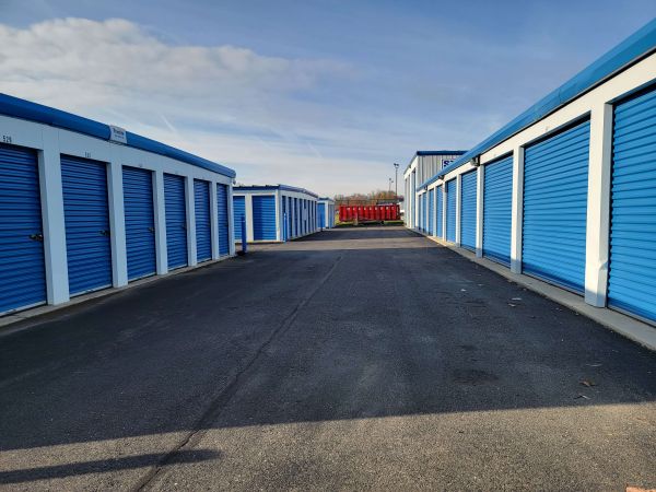 Storage Sense - Hi-Nella - 705 Warwick Road