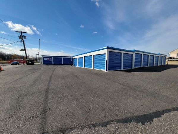 Storage Sense - Hi-Nella - 705 Warwick Road
