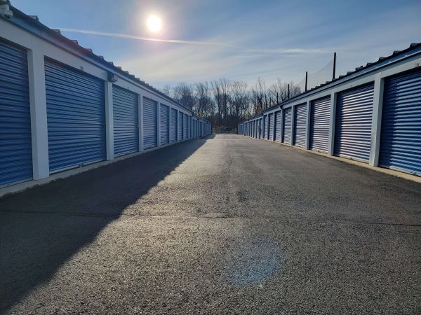 Storage Sense - Hi-Nella - 705 Warwick Road
