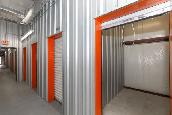 The Storage Inn - 3000 Florida 77