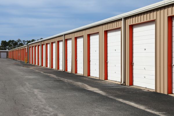 The Storage Inn - 3000 Florida 77