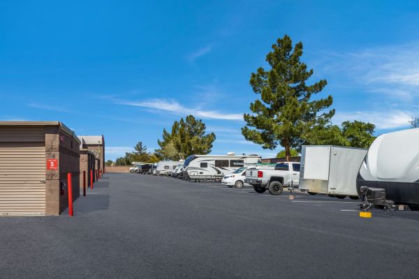StorQuest - Glendale / Union Hills - 6310 West Union Hills Drive